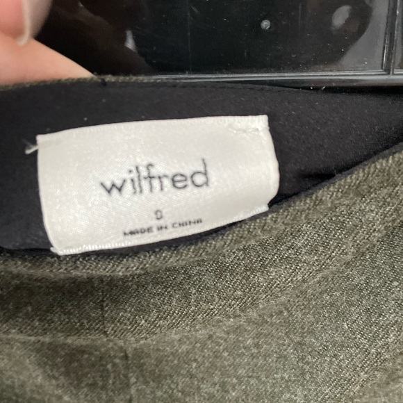 *SOLD* Aritzia Wilfred skirt like new - Picture 3 of 3